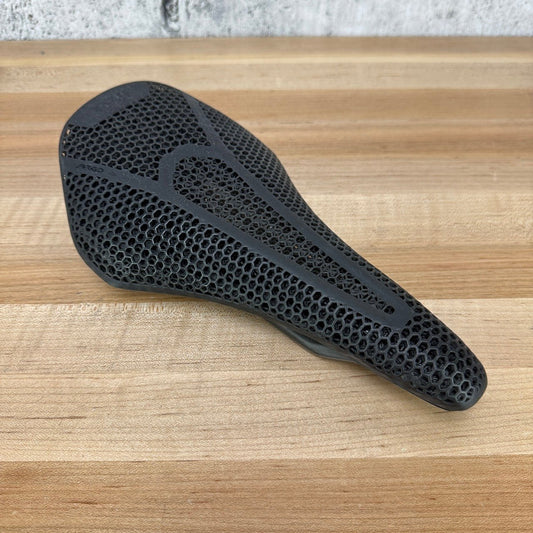 Light Use Fizik Argo Vento 00 Adaptive 140mm 7x9mm Carbon Rails Bike Saddle 174g