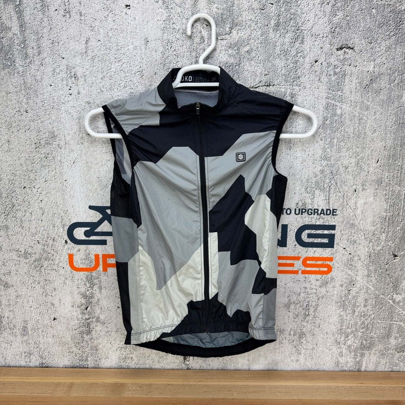 Light Wear! Siroko SC V1 Small Grey/Black/White Cycling Vest