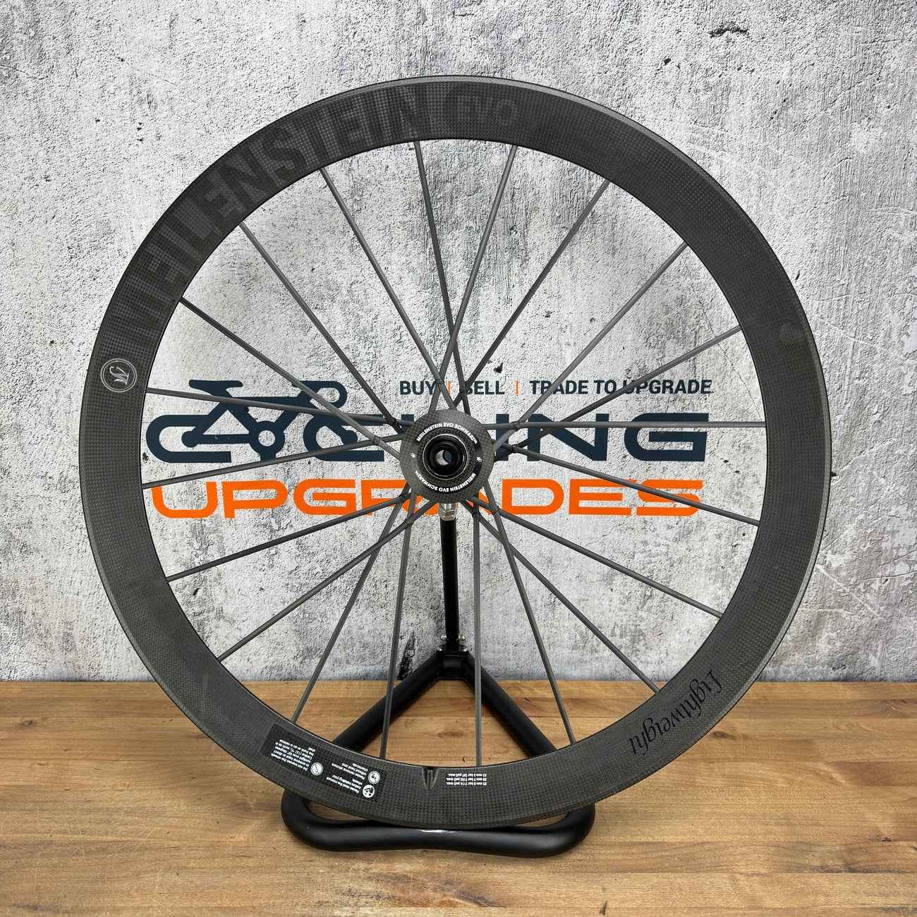 Lightweight Meilenstein EVO Schwarz Carbon Tubeless Disc Front Wheel 700c 666g