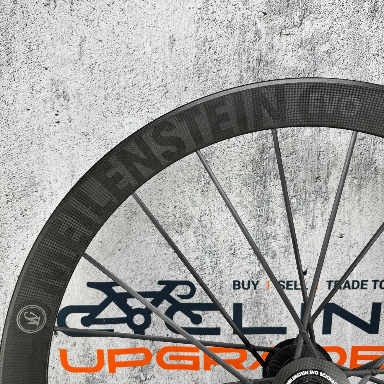 Lightweight Meilenstein EVO Schwarz Carbon Tubeless Disc Front Wheel 700c 666g