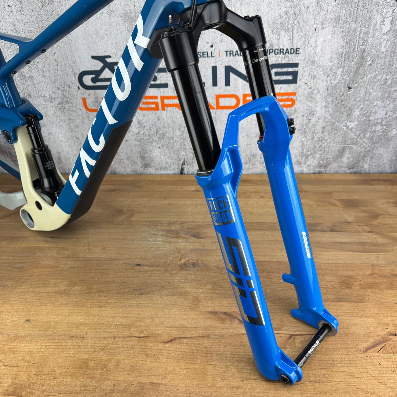 Low Mile! 2024 Factor Lando XC Medium Boost TwistLoc Carbon MTB Disc Frameset 29" 4353g