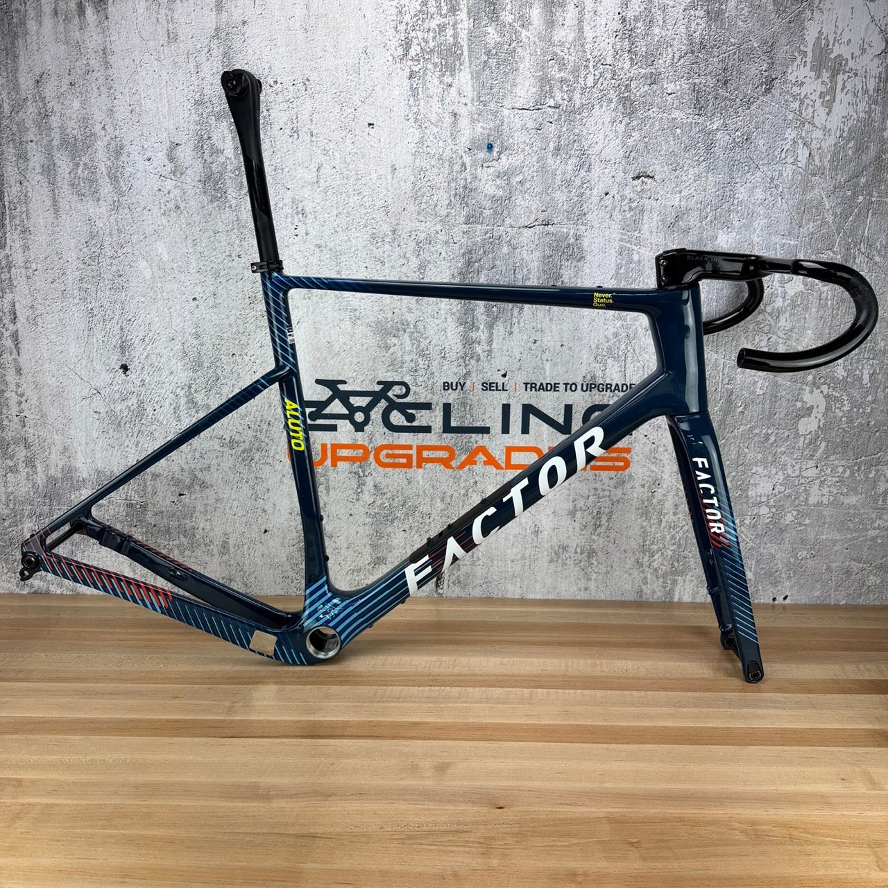 Low Mile! 2025 Factor Aluto Raptor Blue UDH 58cm Carbon Disc Frameset 700c 2533g