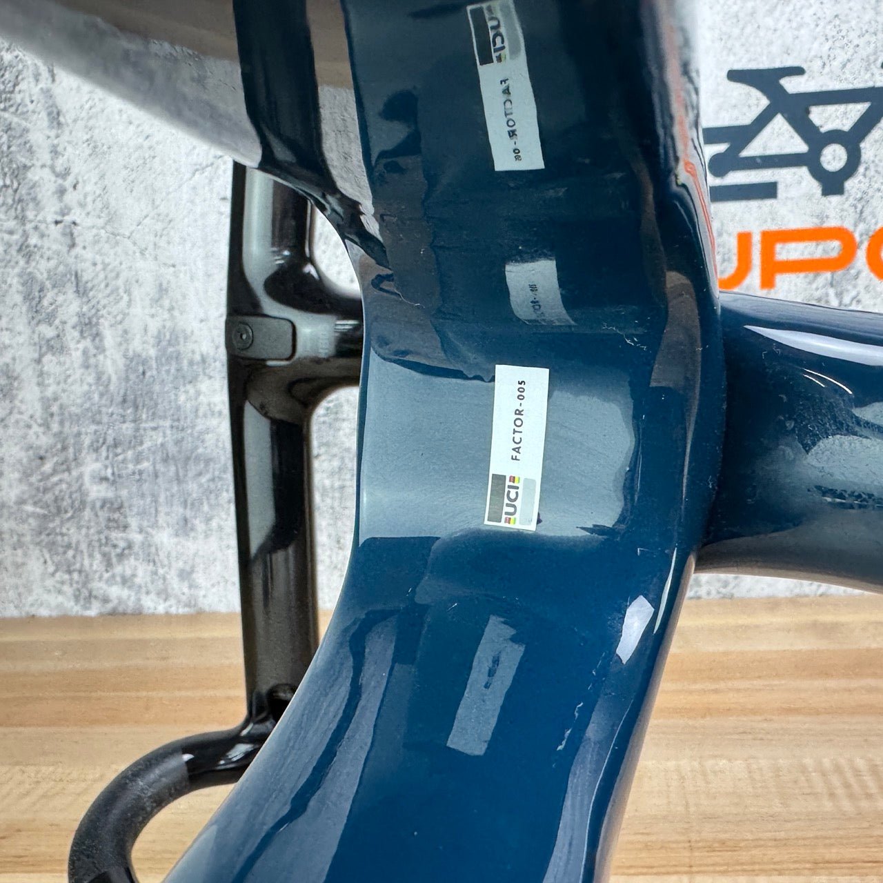 Low Mile! 2025 Factor Aluto Raptor Blue UDH 58cm Carbon Disc Frameset 700c 2533g