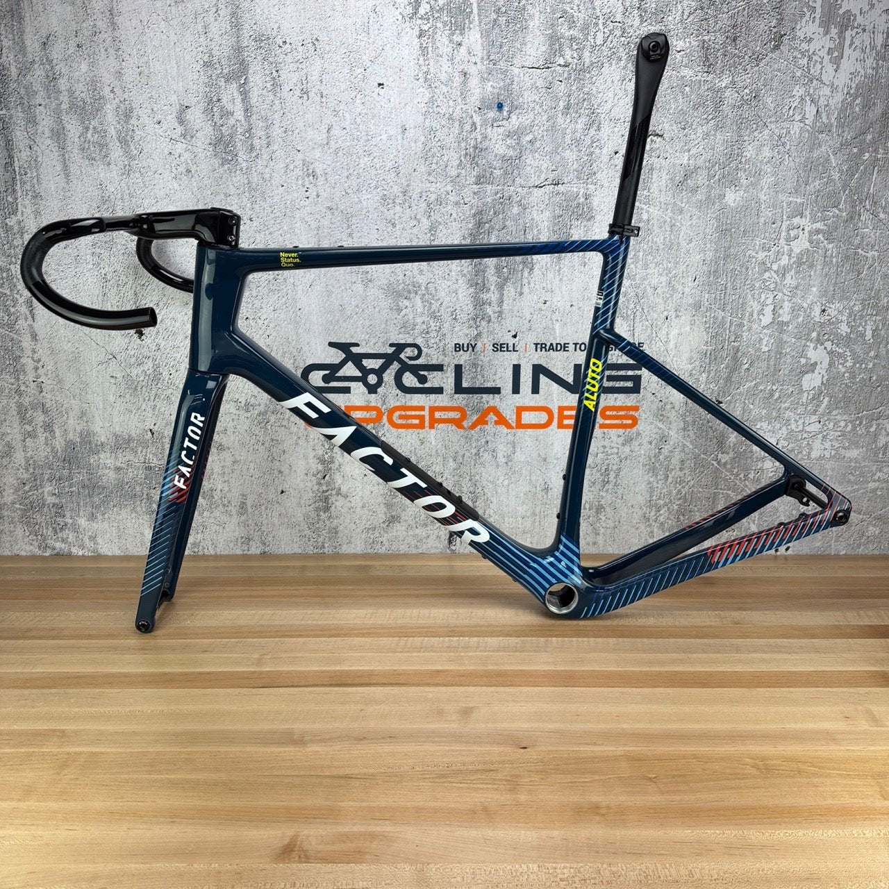 Low Mile! 2025 Factor Aluto Raptor Blue UDH 58cm Carbon Disc Frameset 700c 2533g