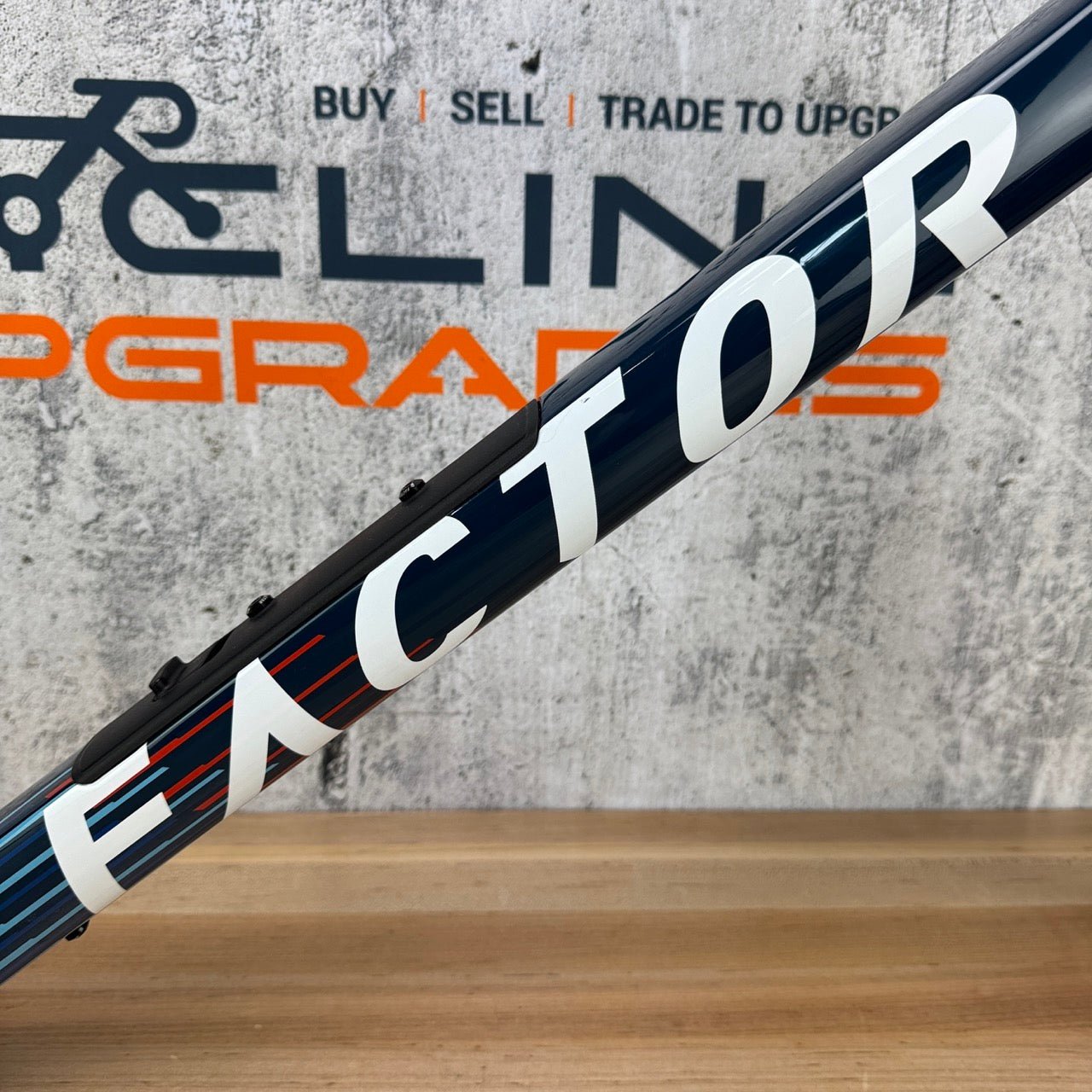 Low Mile! 2025 Factor Aluto Raptor Blue UDH 58cm Carbon Disc Frameset 700c 2533g