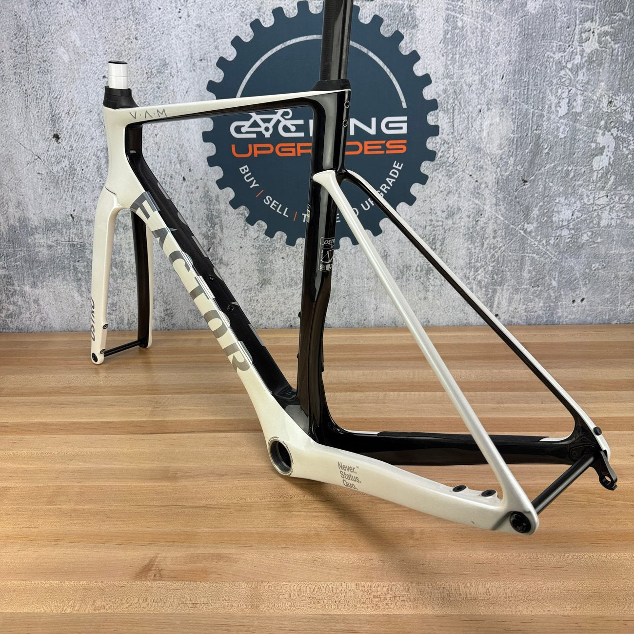 Low Mile! 2025 Factor Ostro VAM 54cm Carbon Disc Frameset 700c 1880g