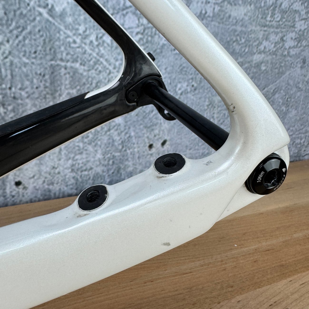 Low Mile! 2025 Factor Ostro VAM 54cm Carbon Disc Frameset 700c 1880g
