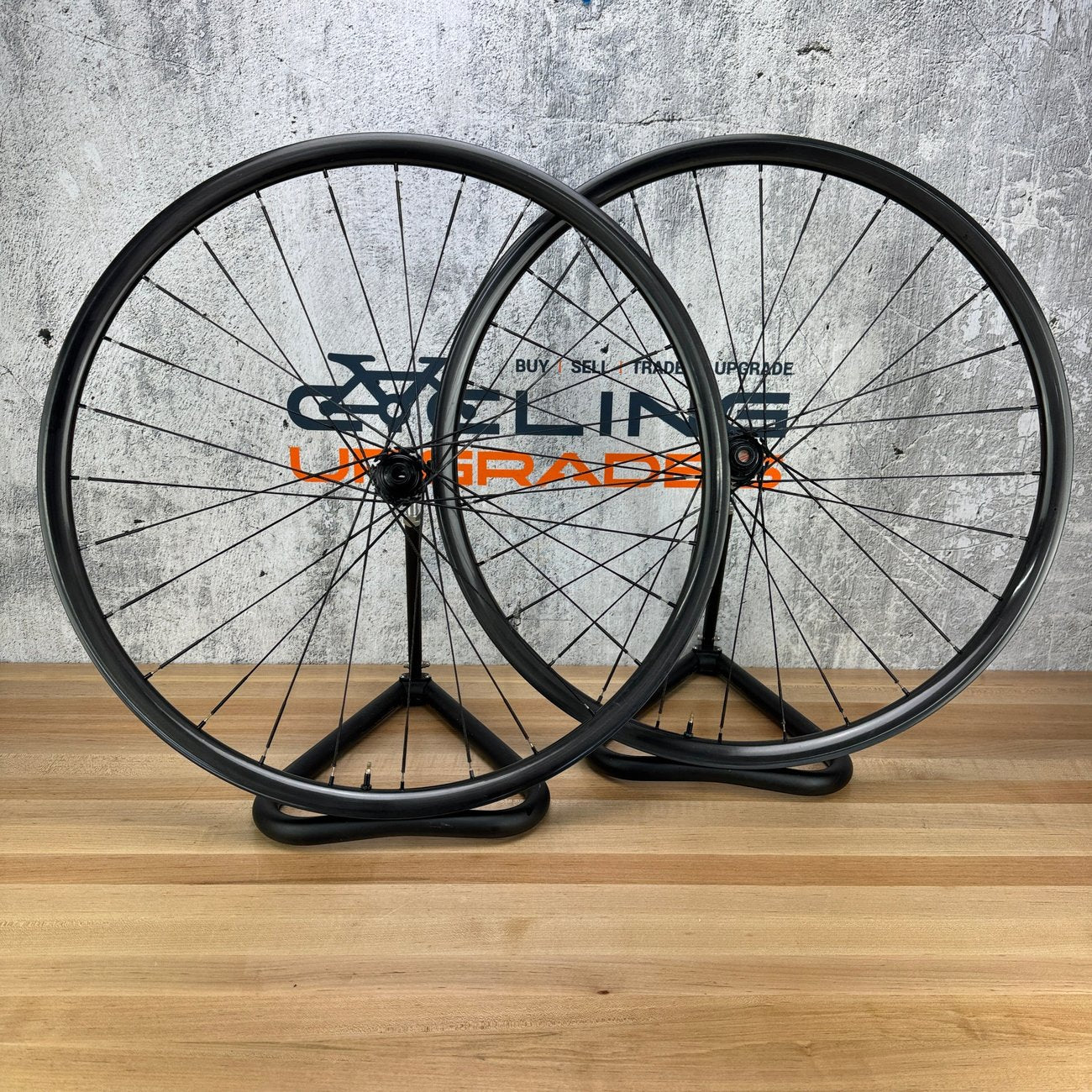 Low Mile! Berd Sparrow Carbon Tubeless Disc Wheelset 700c Talon Hubs 1090g