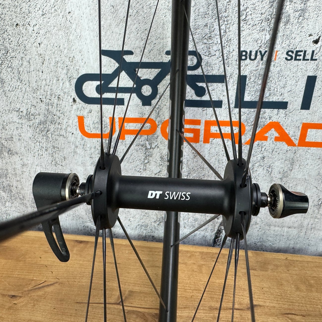 Low Mile! DT Swiss ARC 1100 Dicut 48mm Carbon Tubeless Wheelset Rim Brake 1540g DT 180