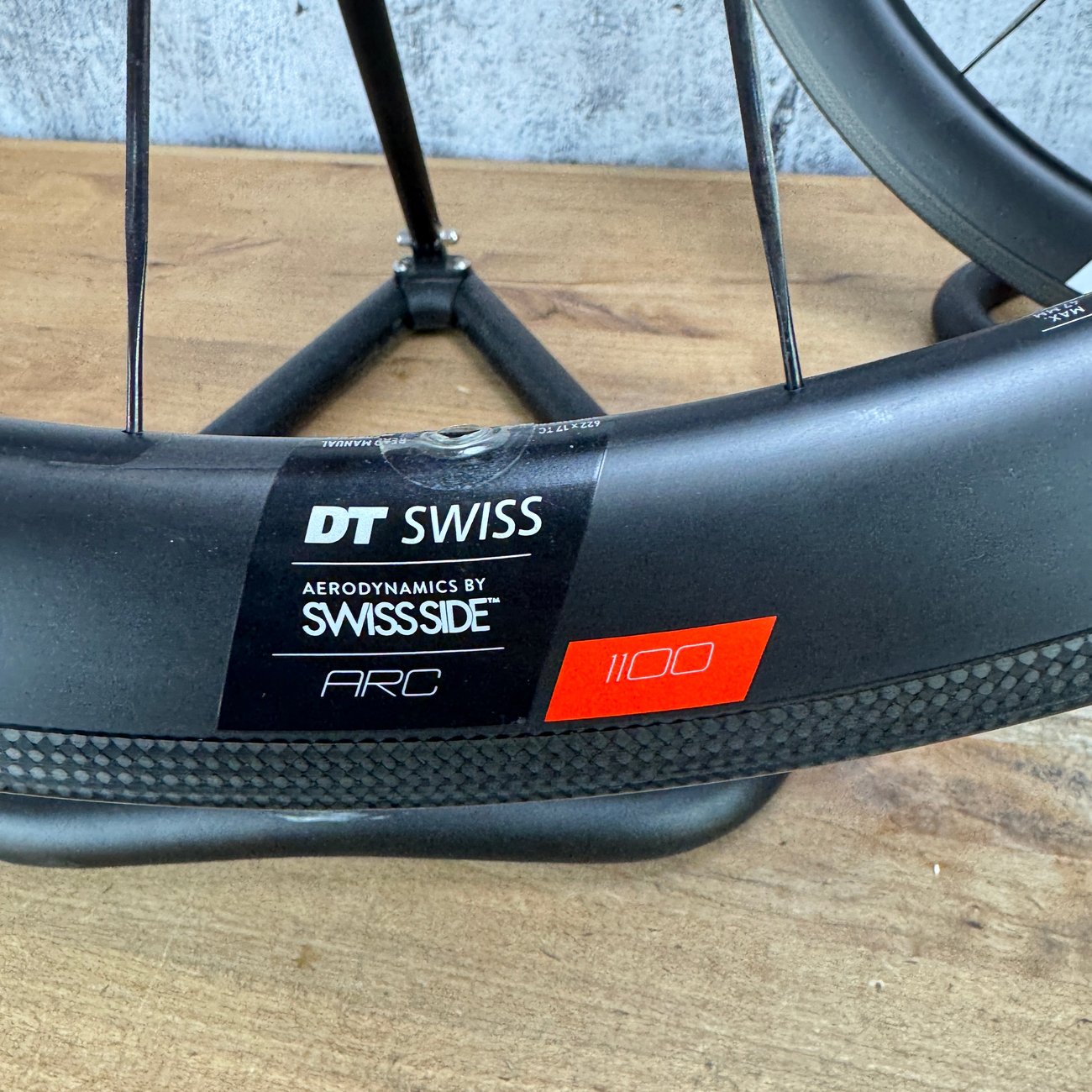 Low Mile! DT Swiss ARC 1100 Dicut 48mm Carbon Tubeless Wheelset Rim Brake 1540g DT 180
