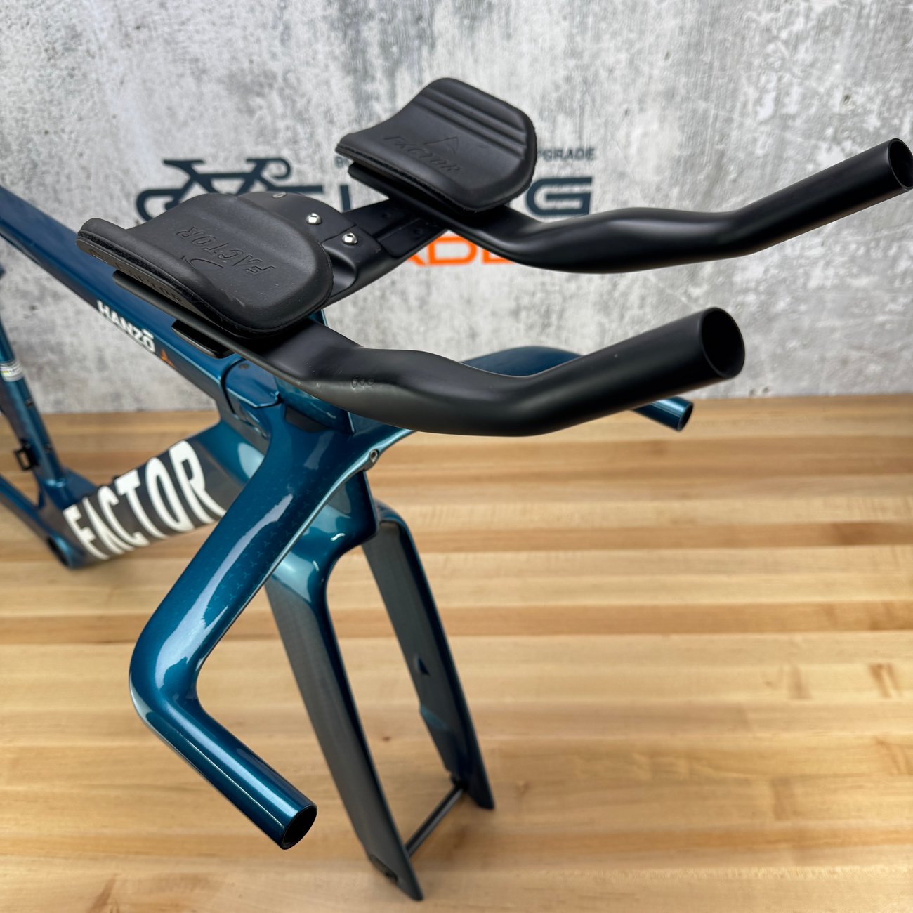 Low Mile! Factor Hanzo Medium Carbon TT/Triathlon Disc Frameset 700c 3458g