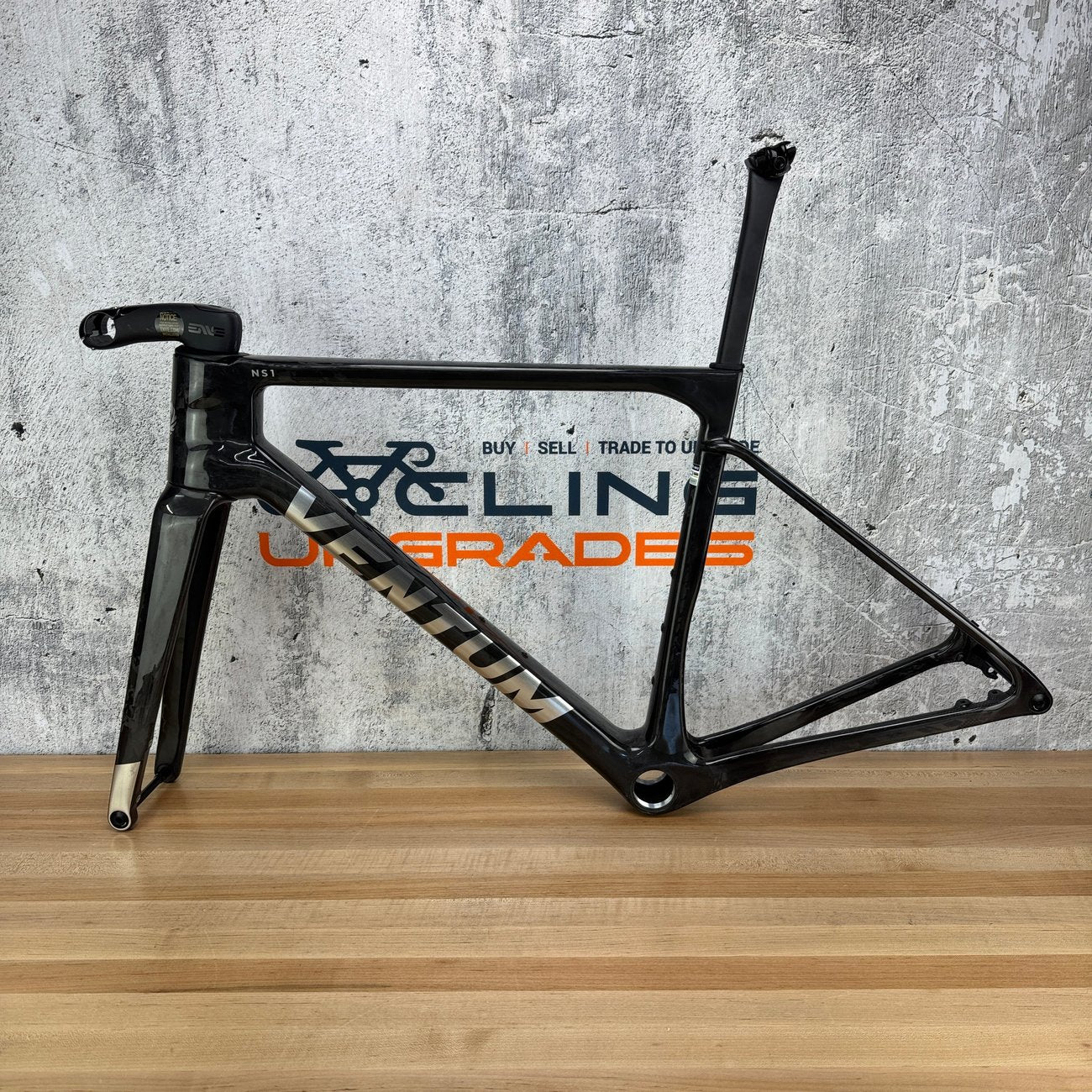 Low Mile! Ventum NS1 Onyx Medium Carbon Disc Brake Frameset 700c 1586g