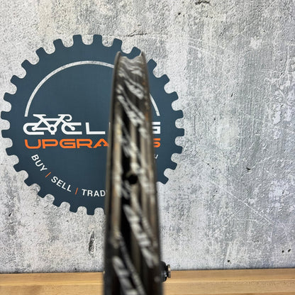 Low Mile! Zipp 303 Firecrest Carbon Hookless Tubeless Chris King R45D Wheelset