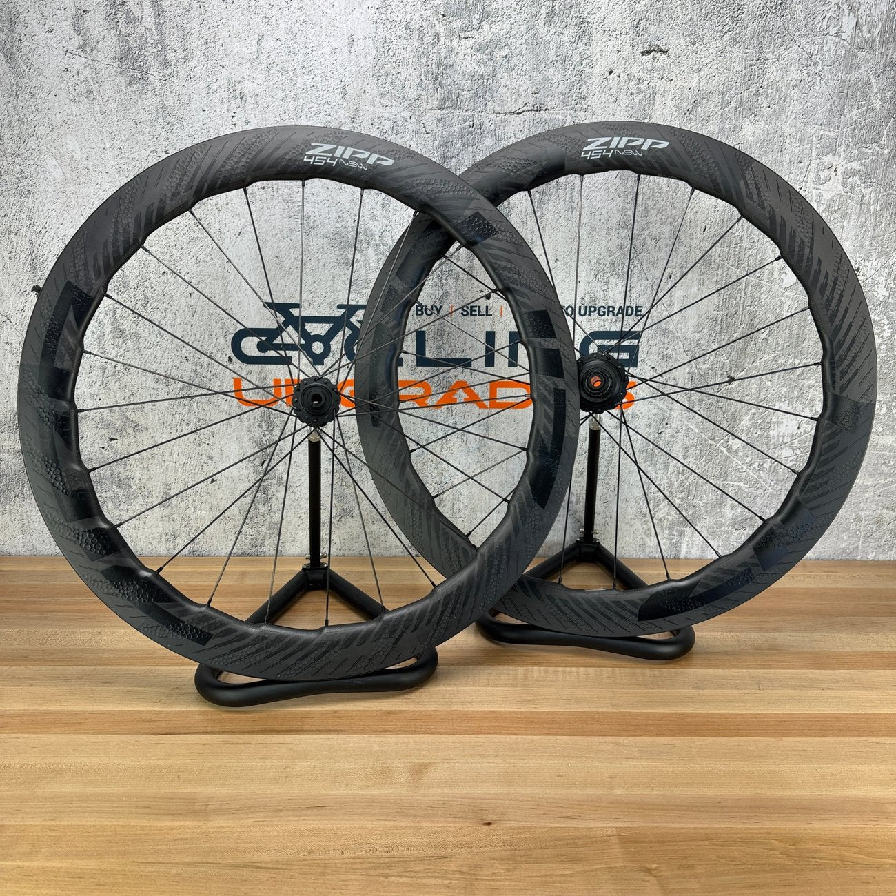 Low Mile! Zipp 454 NSW Carbon Tubeless Hookless Disc Wheelset 700c 1394g