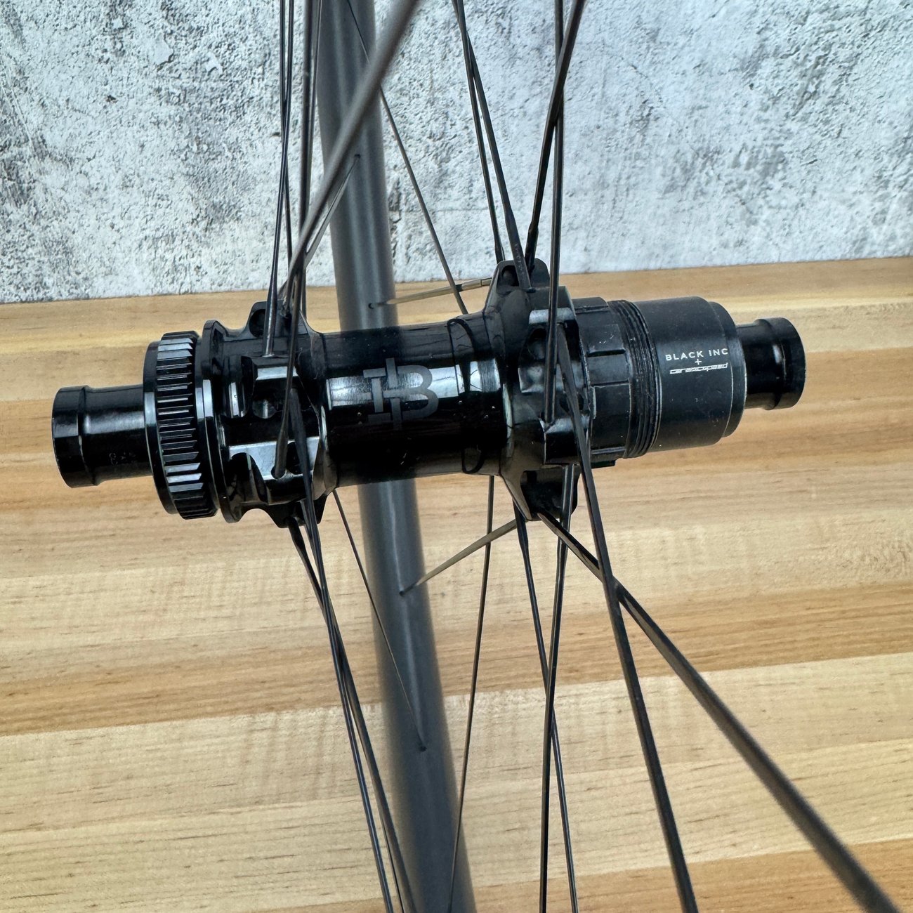 Low Mile! Black Inc Sixty Carbon Tubeless Disc Road Bike Wheelset 700c 1613g