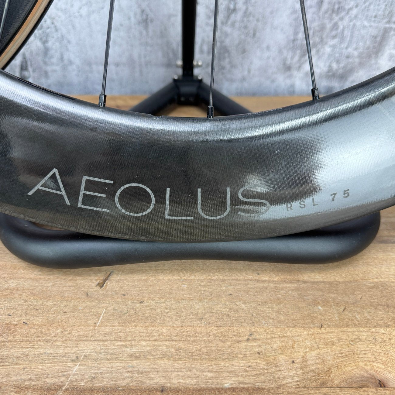 Low Mile! Bontrager Aeolus RSL 75 Carbon Tubeless Disc Brake