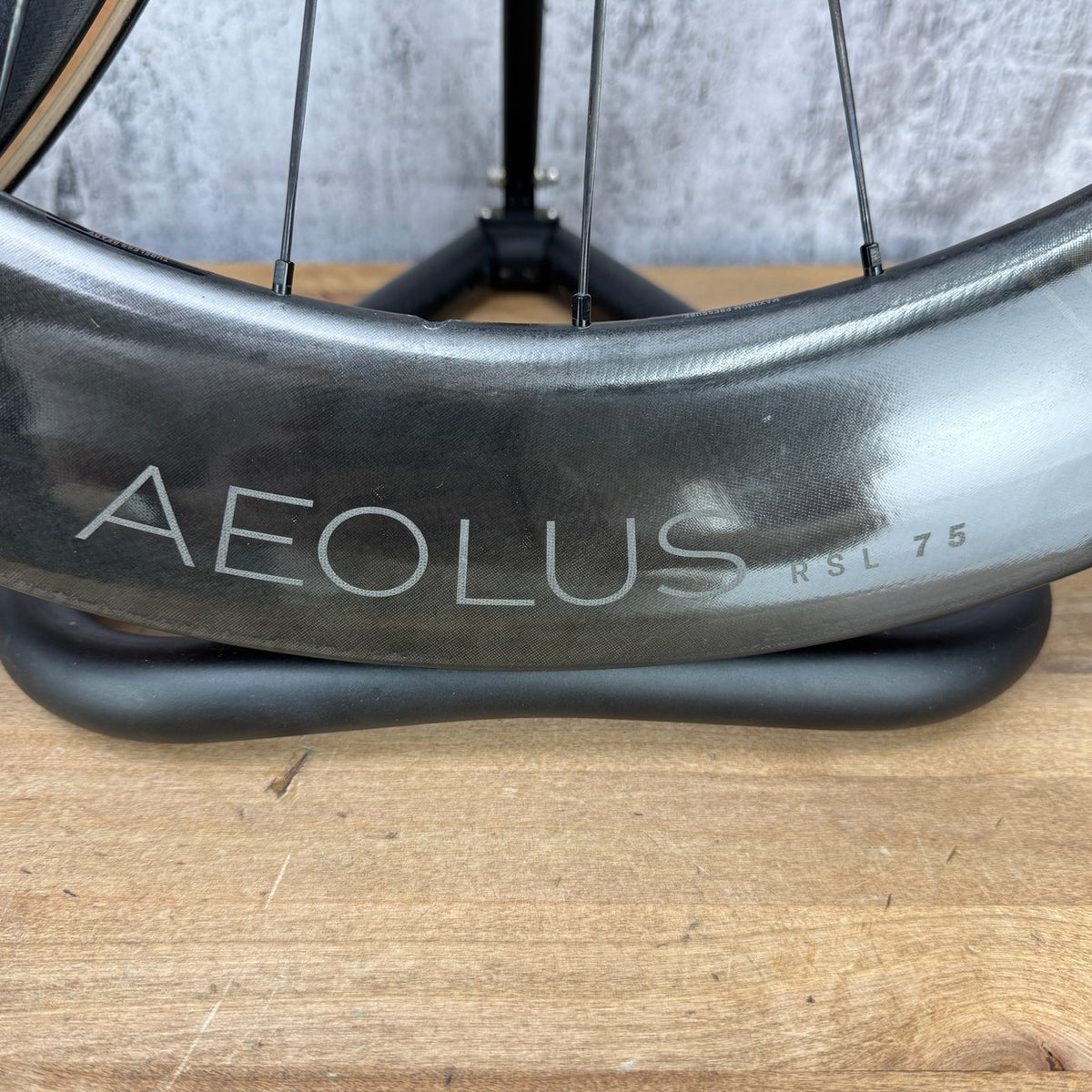 Low Mile! Bontrager Aeolus RSL 75 Carbon Tubeless Disc Brake 