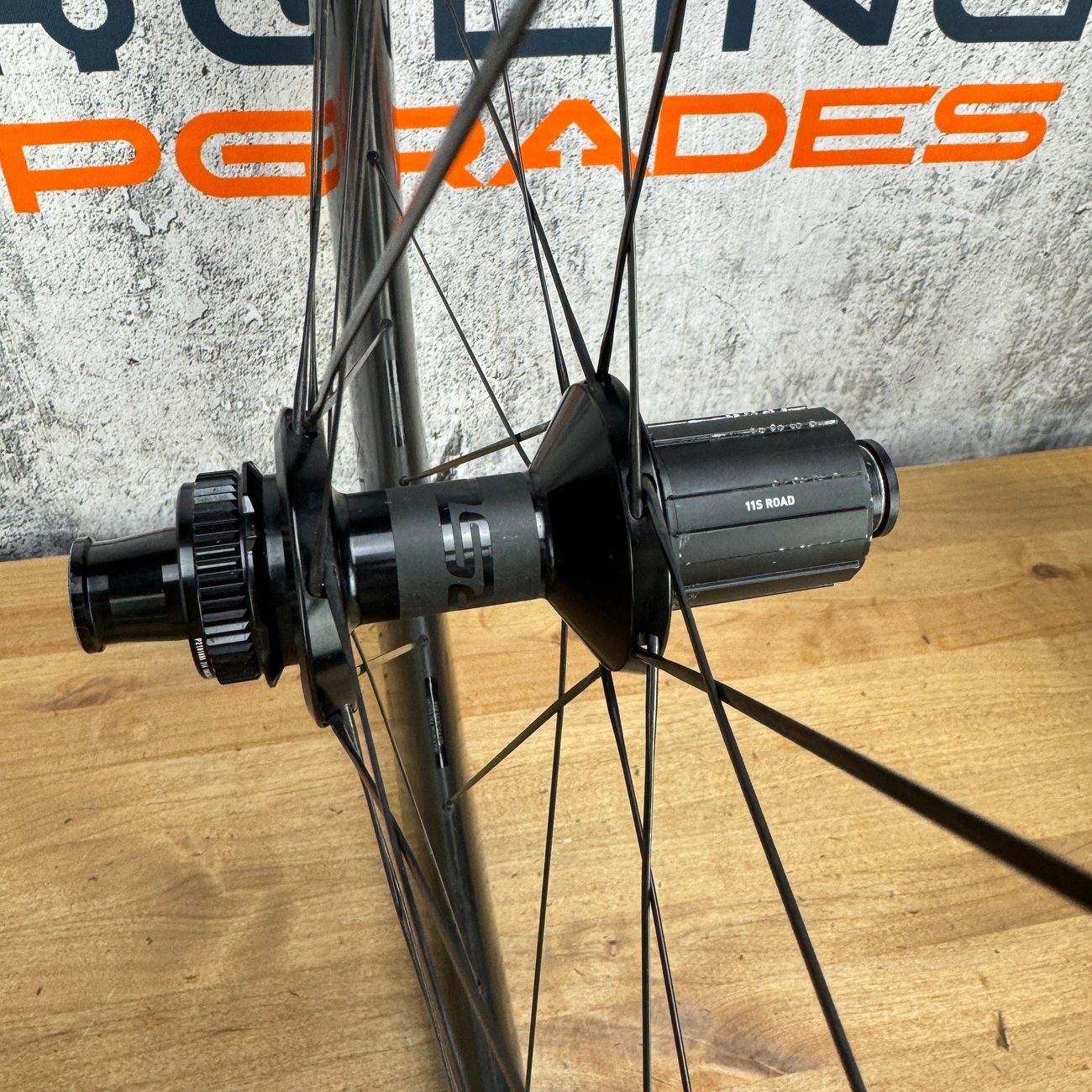 Low Mile! Bontrager Aeolus RSL 75 Carbon Tubeless Disc Brake