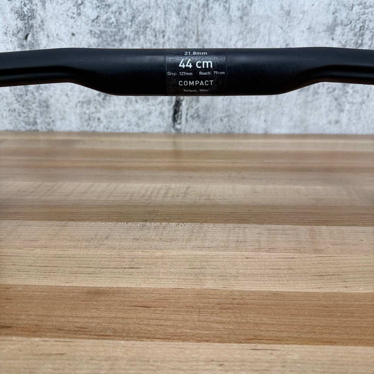 Low Mile! Enve Road Compact Carbon 31.8mm 44cm 79mm Reach Handlebar 220g