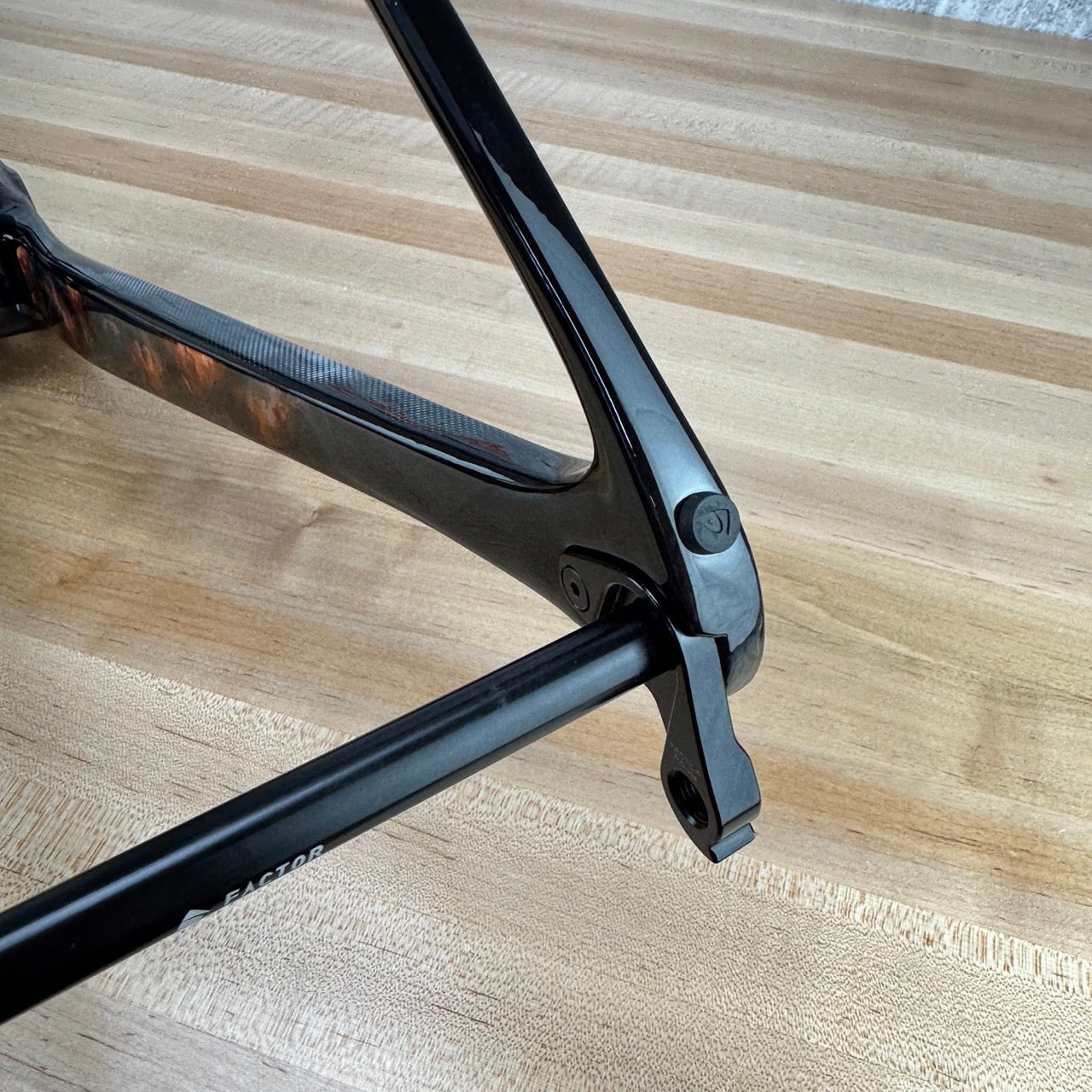 Low Mile! Factor 2025 O2 VAM 54cm Storm Carbon Frameset 700c 1799g