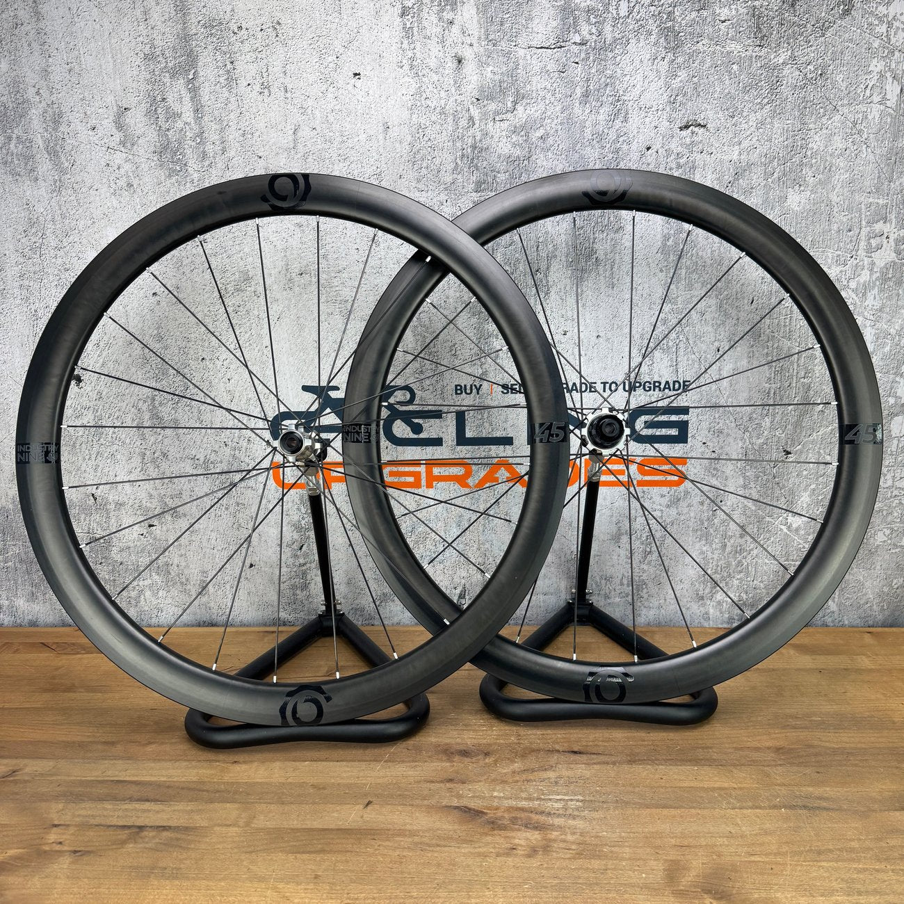 Low Mile! Industry Nine Solix SL 45c 45mm Ceramic Carbon Tubeless Wheelset 1446g