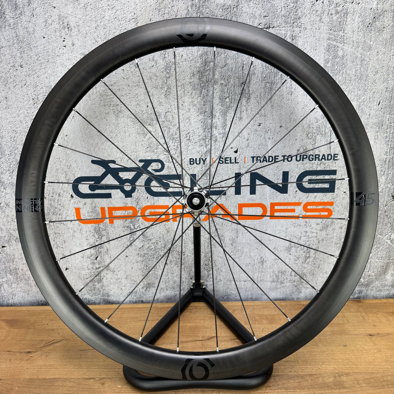 Low Mile! Industry Nine Solix SL 45c 45mm Ceramic Carbon Tubeless Wheelset 1446g