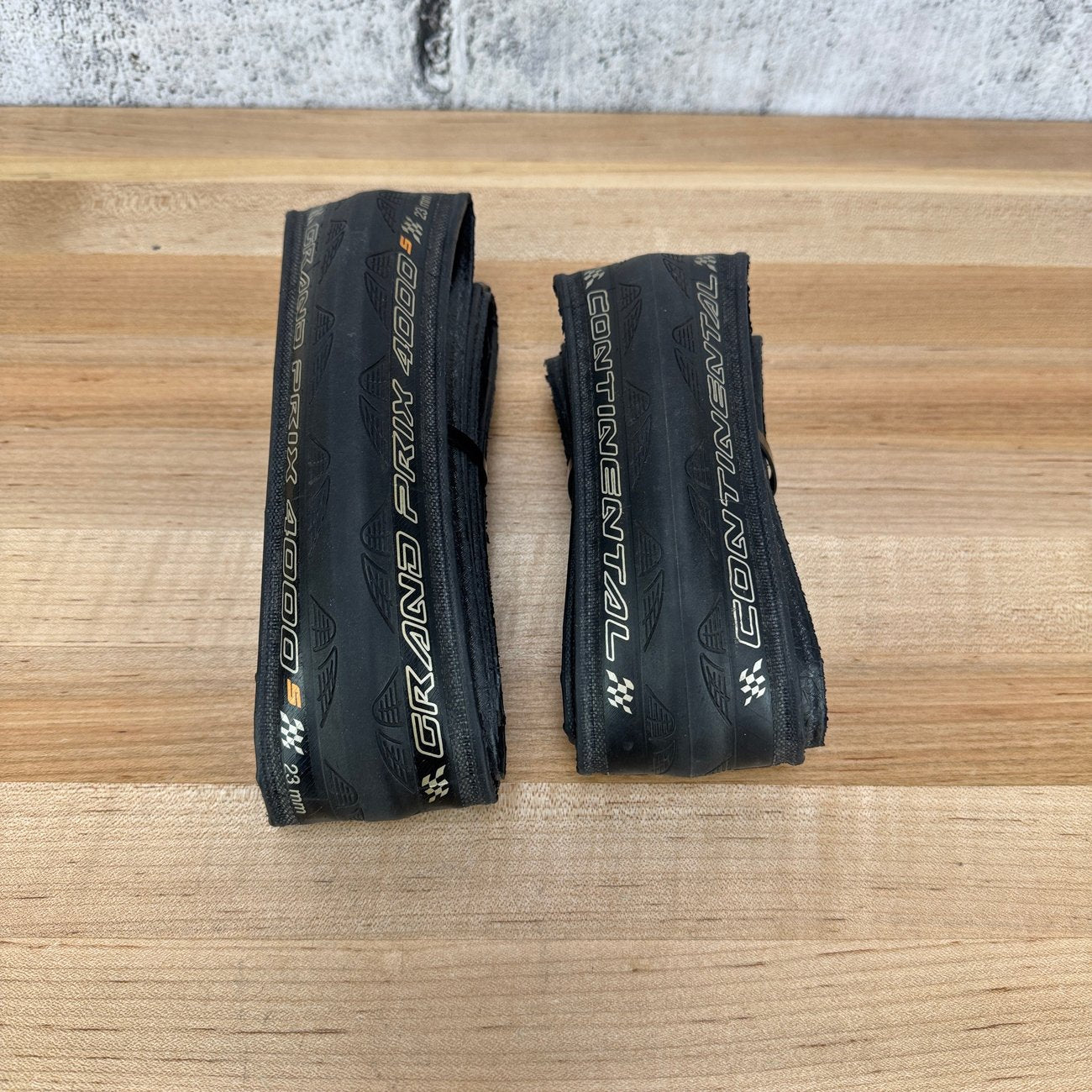 Low Mile! Continental Grand Prix 4000s II 700c x 23mm Clincher Pair Tires 412g