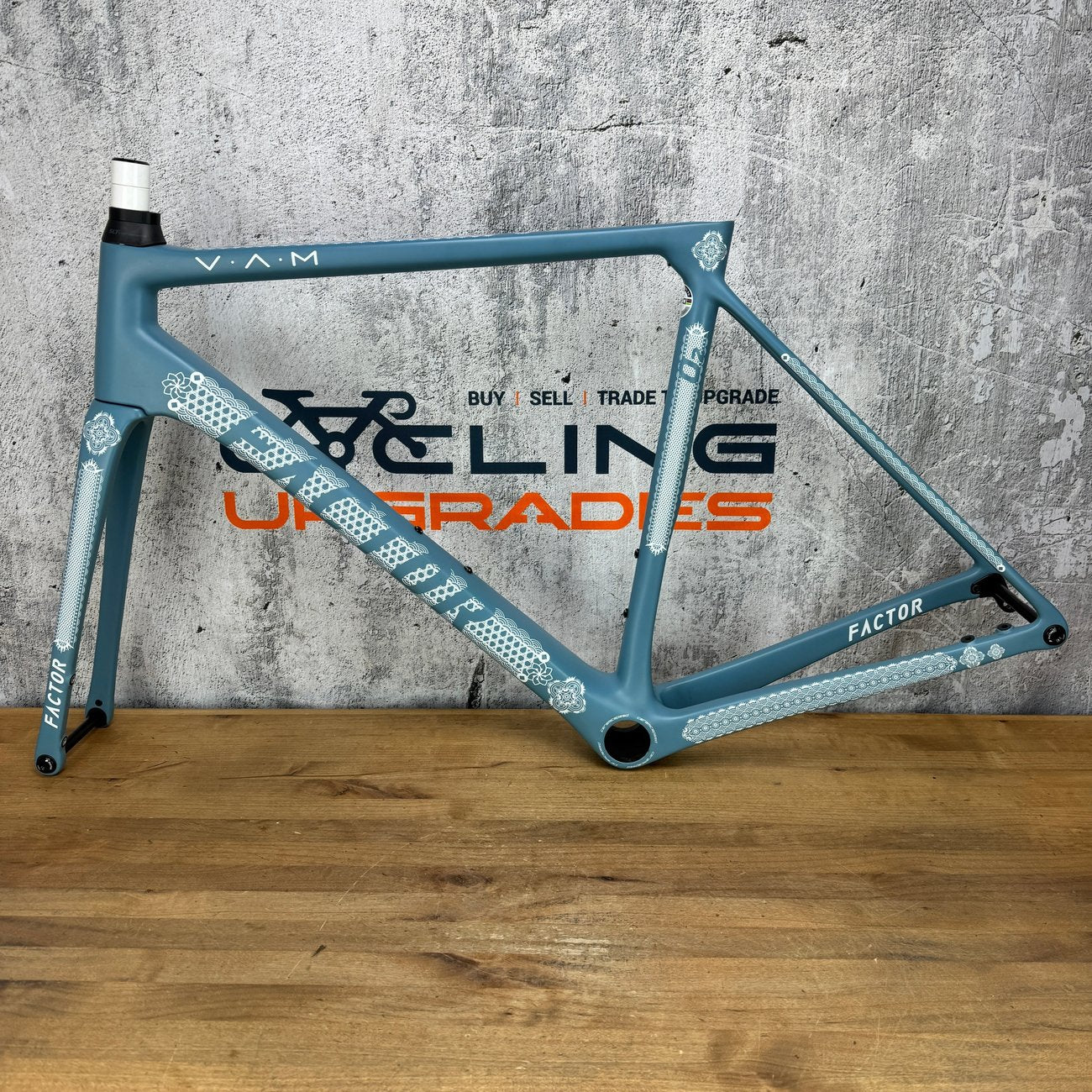 New! 2023 Factor O2 VAM 54cm Carbon Disc Frameset 700c Ornate Azure 1340g