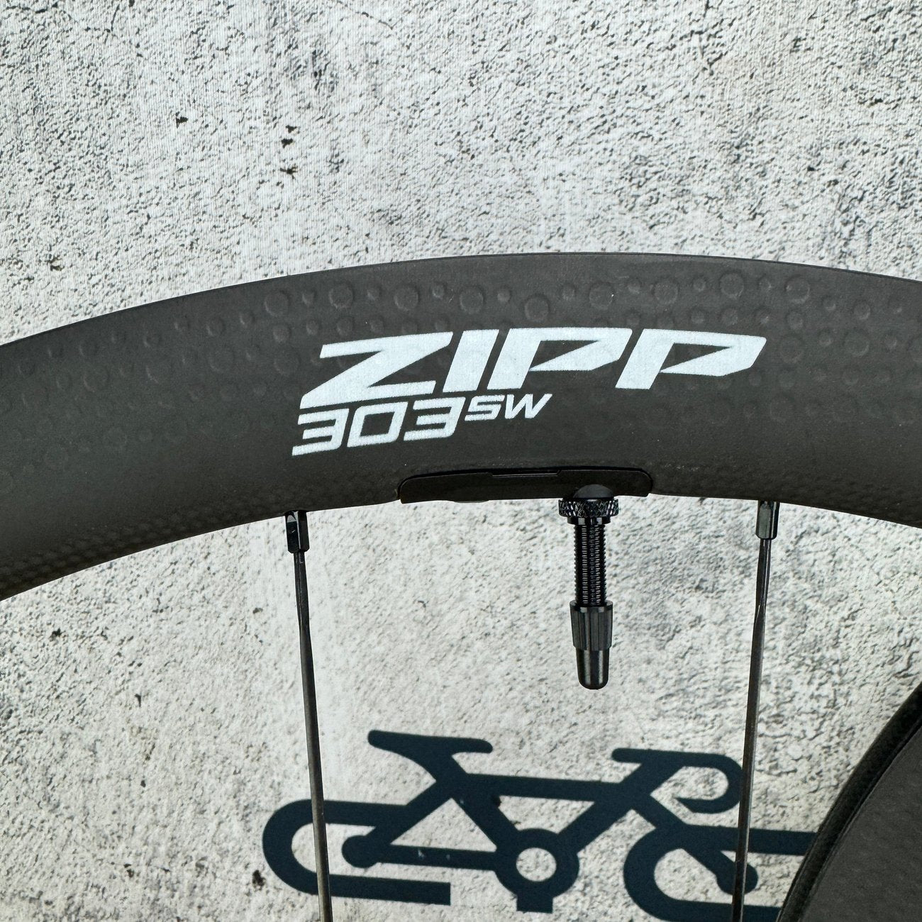 New! 2025 Zipp 303 SW AXS Sensor Carbon Tubeless Disc Wheelset 700c ZR1