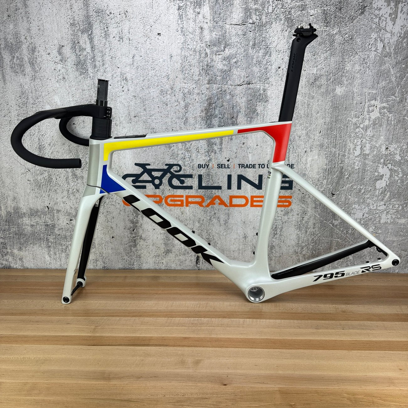 New! 2026 Look 795 Blade RS Team Ionic Platinum White Medium Carbon Frameset