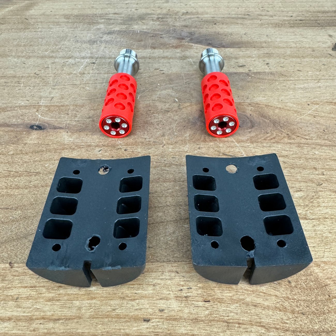 New! AeroLite Titanium TT Aero Clipless Bike Pedals 66g + Cleats