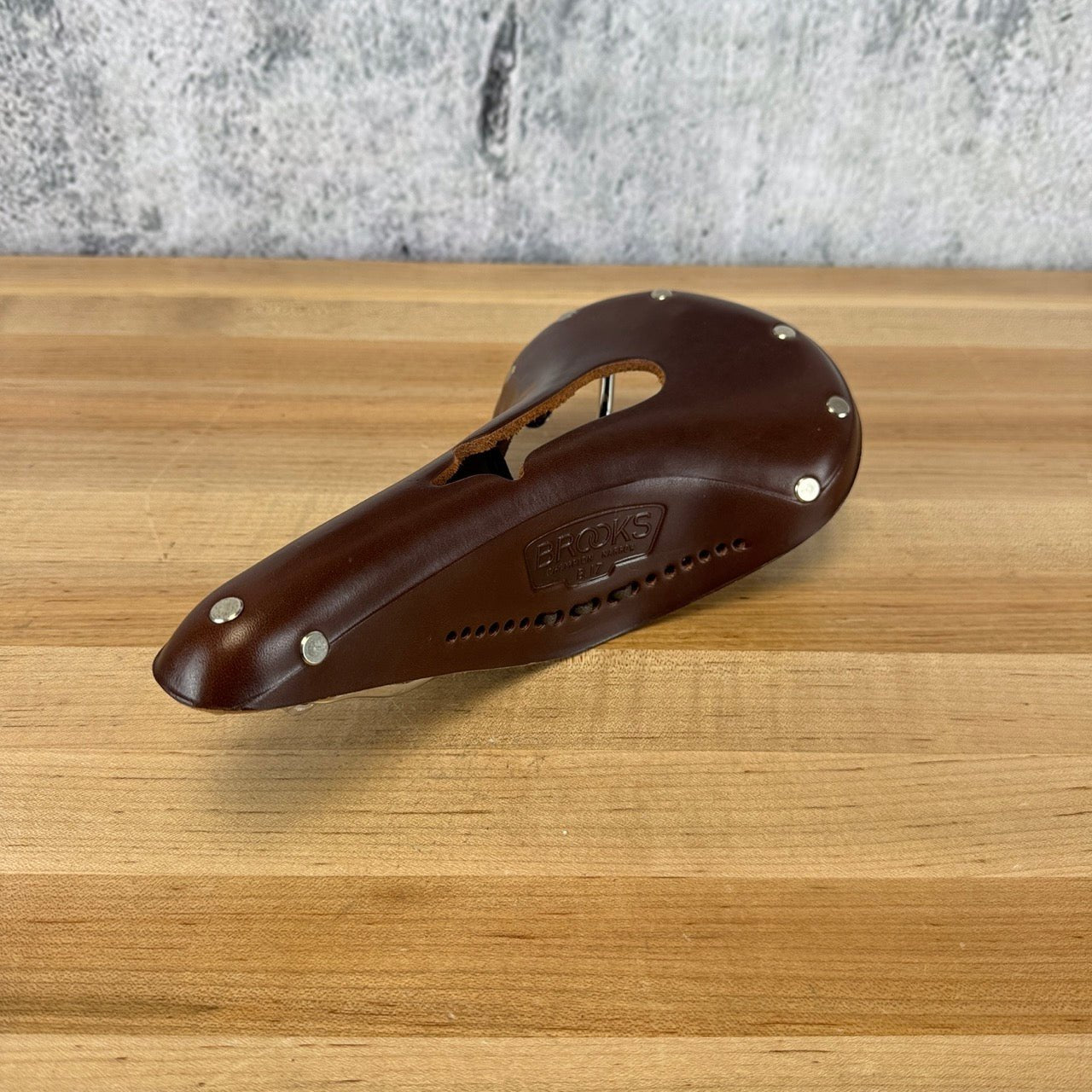 New! Brooks B17 Carved Honey Leather 7x7mm 150mm Saddle 521g MSRP $175