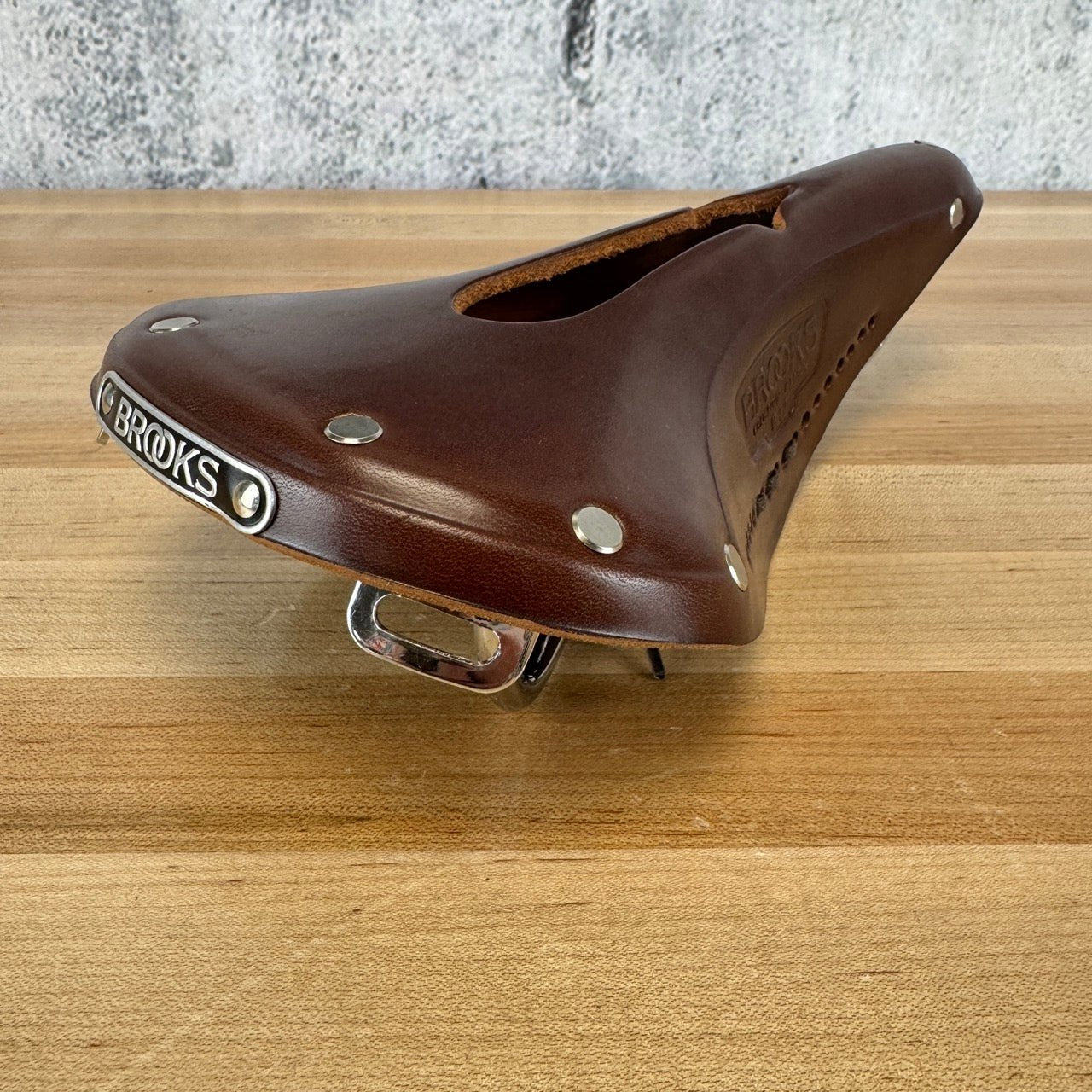 New! Brooks B17 Carved Honey Leather 7x7mm 150mm Saddle 521g MSRP $175