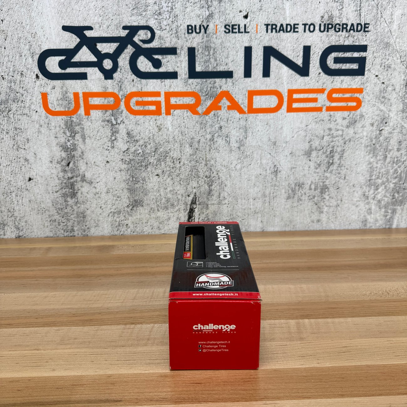 New! Challenge Paris-Roubaix 700c x 27mm Tubeless Single Tire 275g MSRP $90