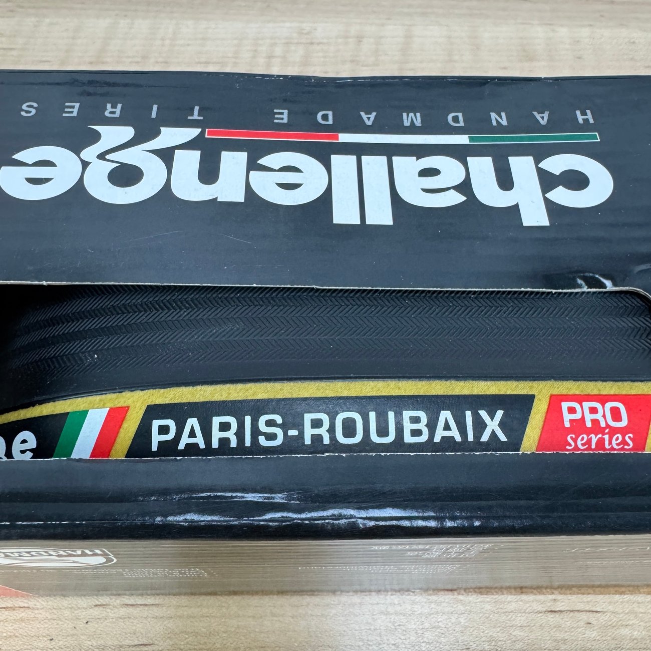 New! Challenge Paris-Roubaix 700c x 27mm Tubeless Single Tire 275g MSRP $90