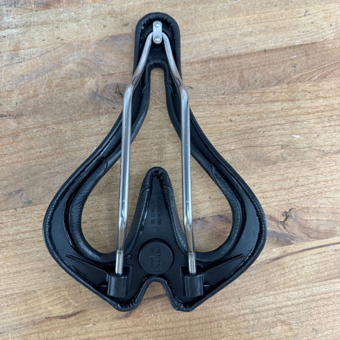 New! Infinity Elite E3 Black Leather 7x7mm Stainless Rails Comfort Bike Saddle