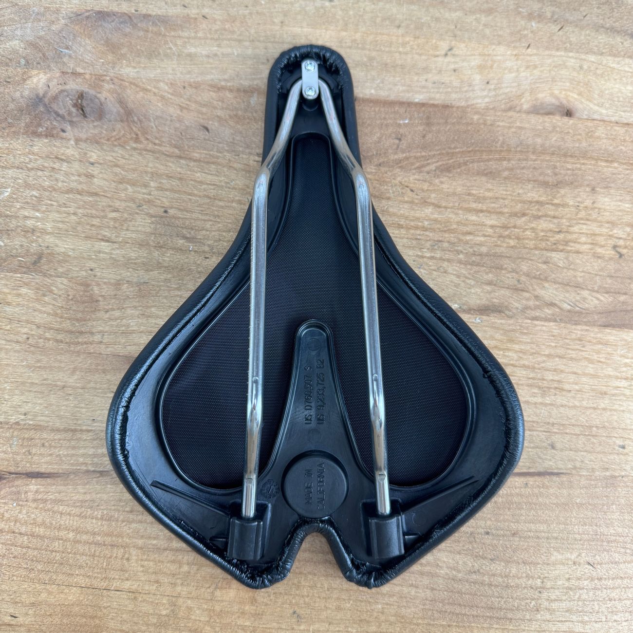 New! Infinity Vegan V1X Black 7x7mm Stainless Rails Comfort Bike Saddle