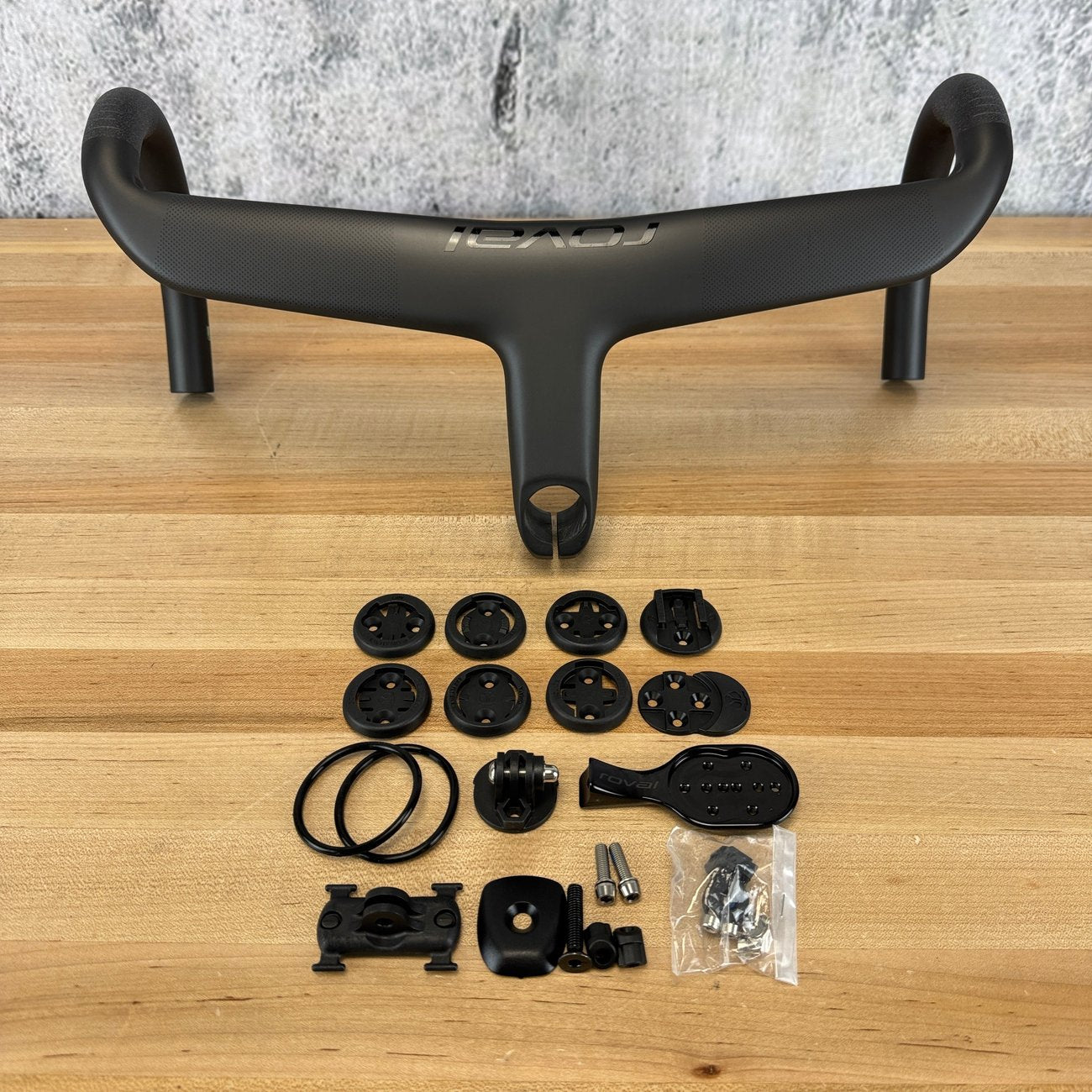 New! Roval Rapide Cockpit 42cm x 135mm Integrated Carbon Handlebar MSRP $699.99