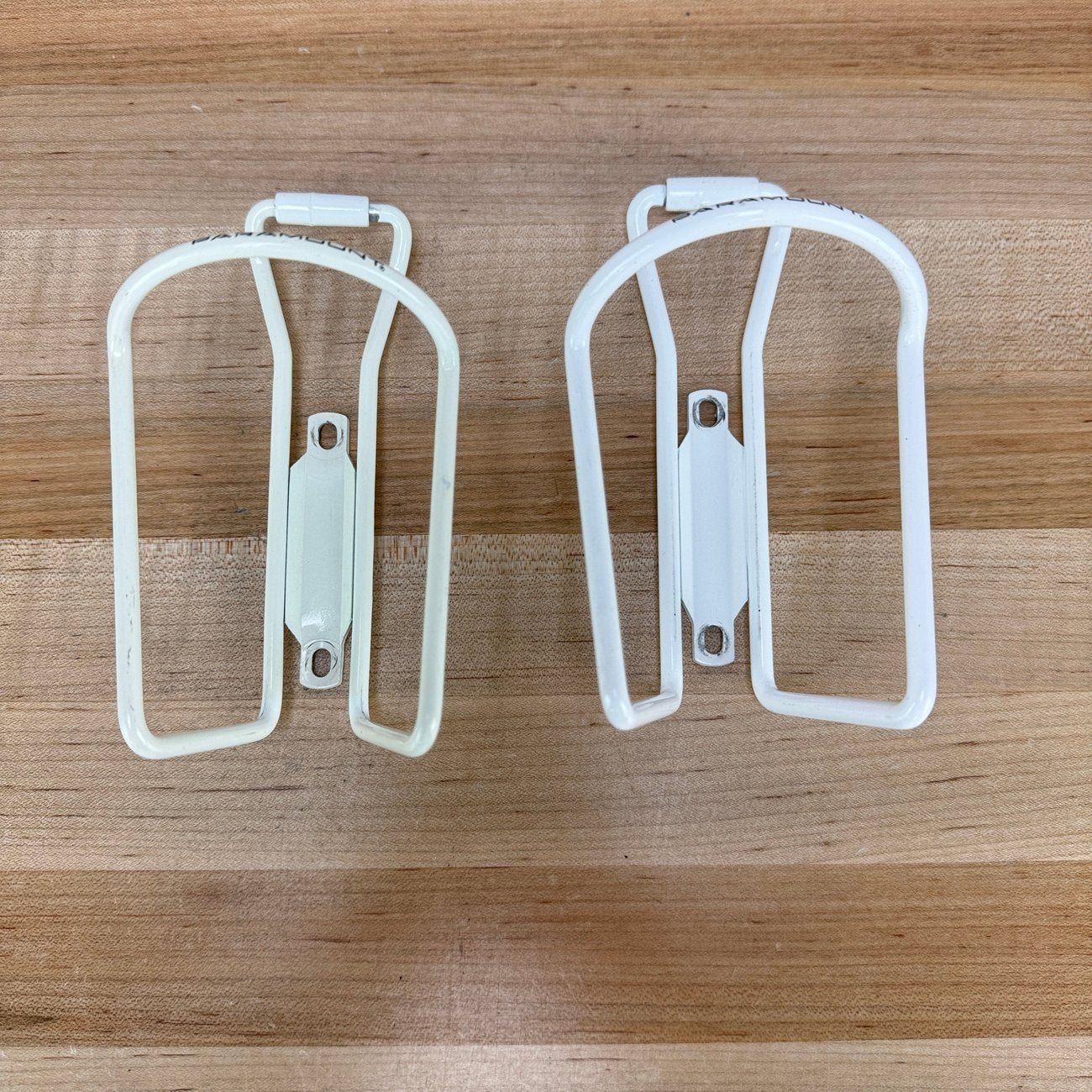Pair Paramount White Aluminum Bike Water Bottle Cages 120g