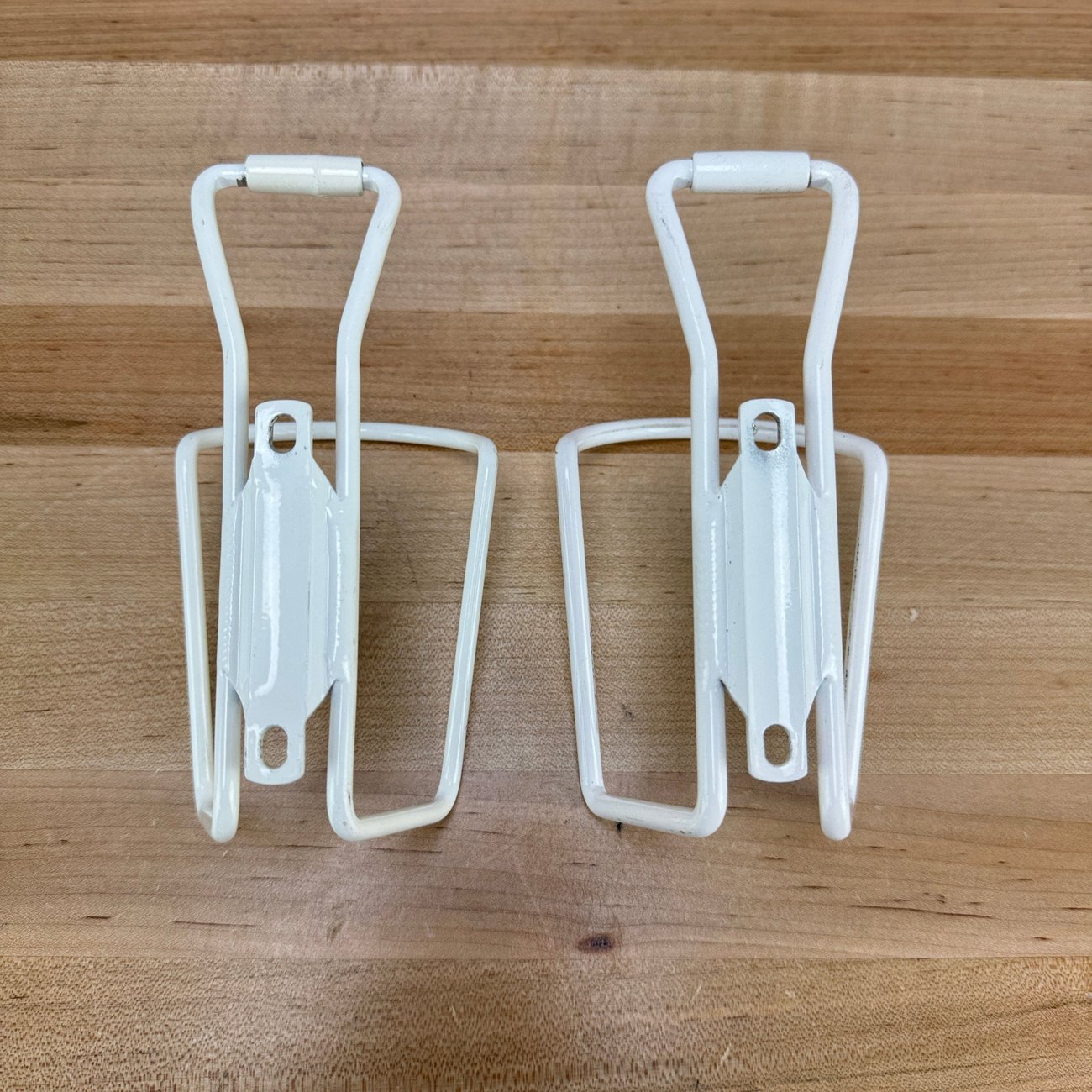 Pair Paramount White Aluminum Bike Water Bottle Cages 120g