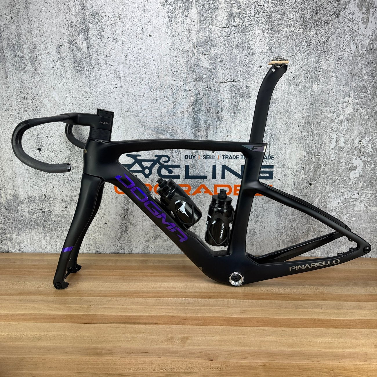 Low Mile! Pinarello Dogma F ES Tissot Size 465 (51.5cm TT) Carbon Disc Frameset