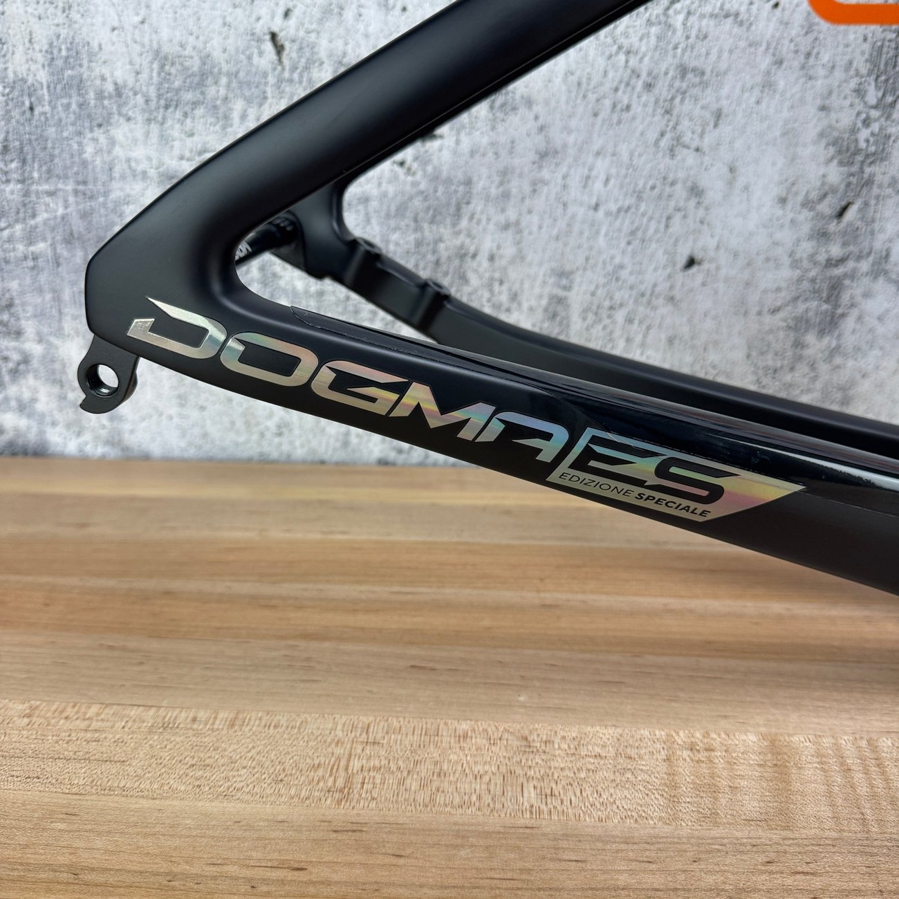 Low Mile! Pinarello Dogma F ES Tissot Size 465 (51.5cm TT) Carbon Disc Frameset