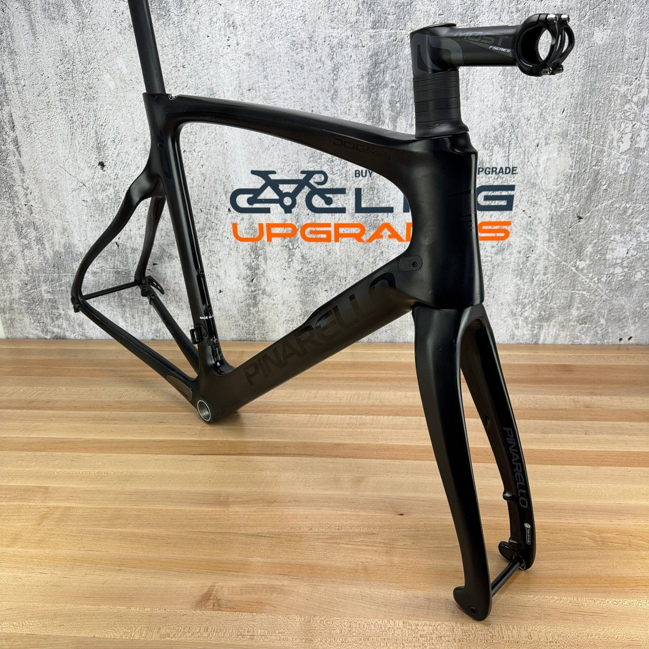 Pinarello Dogma F10 Disk Size 555 (57.5cm TT) Carbon Disc Frameset 700c 2164g