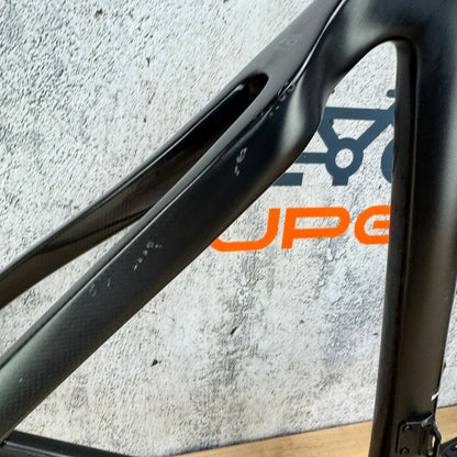 Pinarello Dogma F10 Disk Size 555 (57.5cm TT) Carbon Disc Frameset 700c 2164g