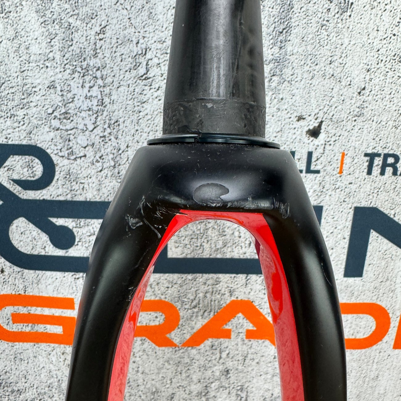 Pinarello Dogma F10 Flat-Mount Disc Brake 265mm Tapered Steerer
