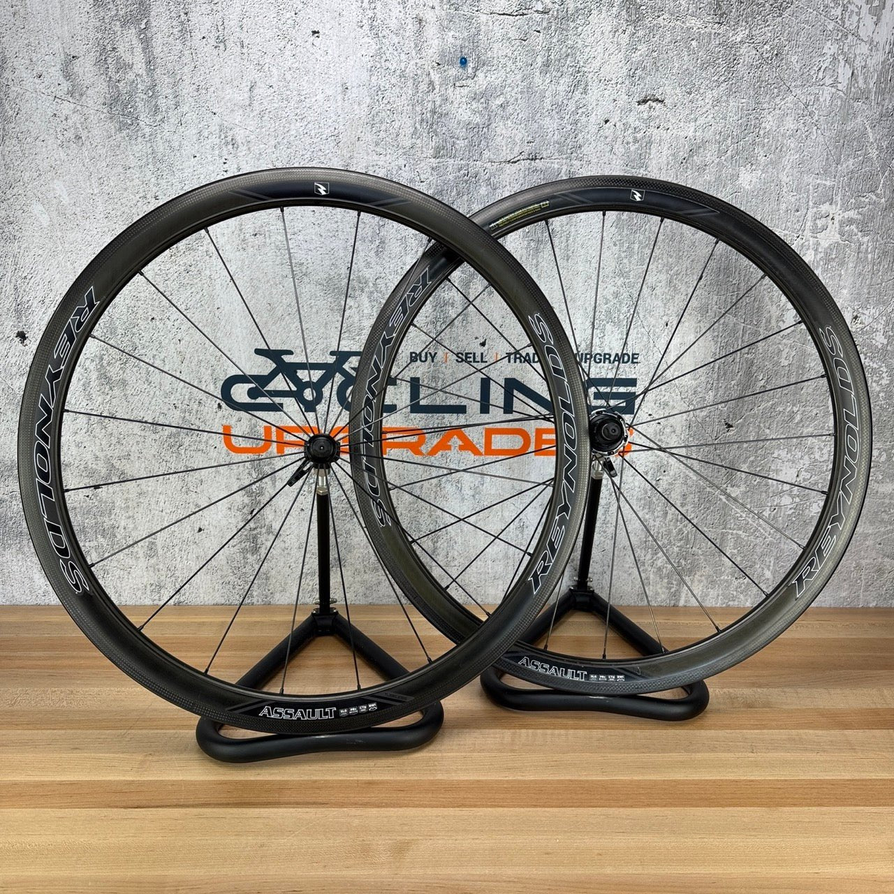 Reynolds Assault SLG Carbon Tubeless Wheelset 700c Rim Brake 1565g
