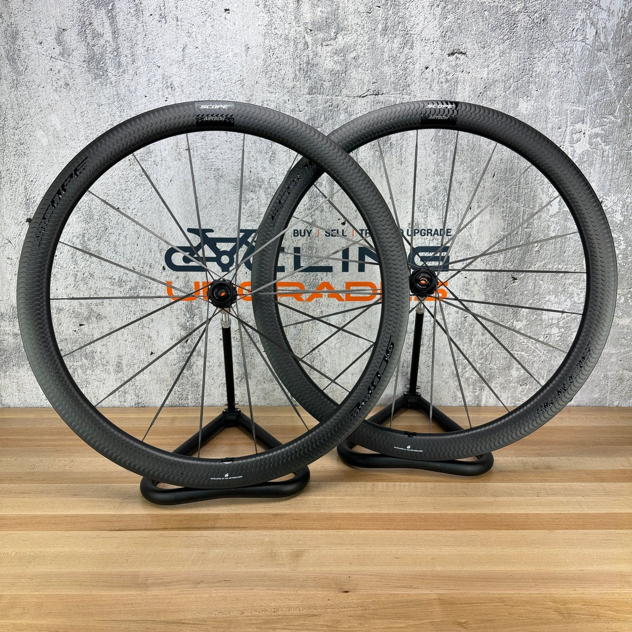 Ridden Once! Scope Artech 6 Carbon Tubeless Disc Brake Wheelset 700c 1145g