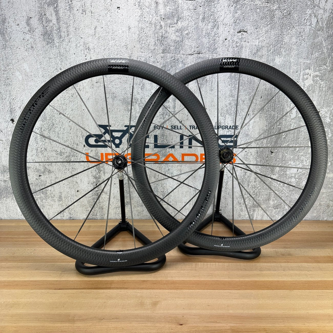 Ridden Once! Scope Artech 6 Carbon Tubeless Disc Brake Wheelset 700c 1145g