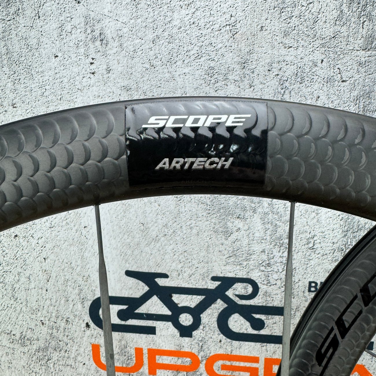 Ridden Once! Scope Artech 6 Carbon Tubeless Disc Brake Wheelset 700c 1145g