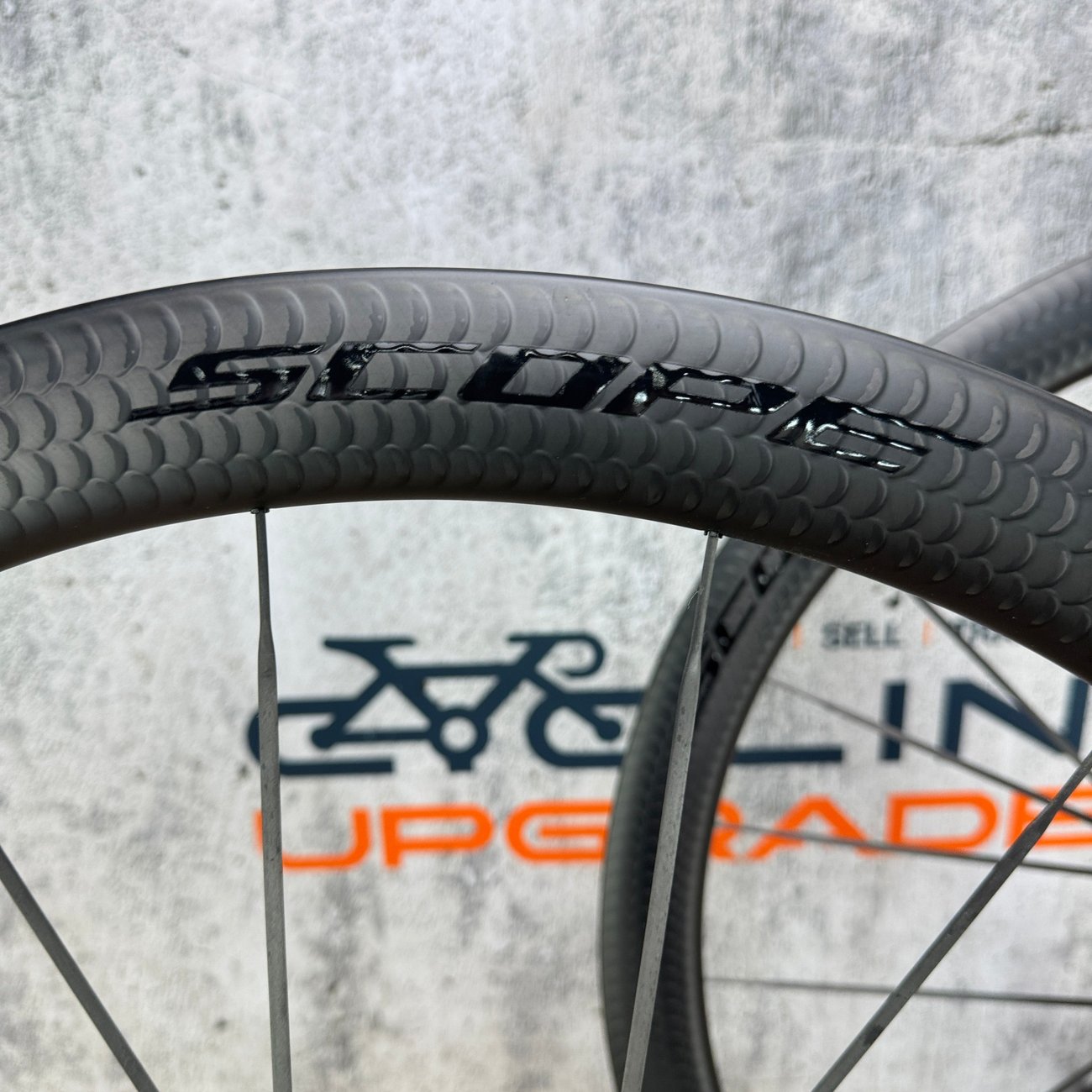 Ridden Once! Scope Artech 6 Carbon Tubeless Disc Brake Wheelset 700c 1145g